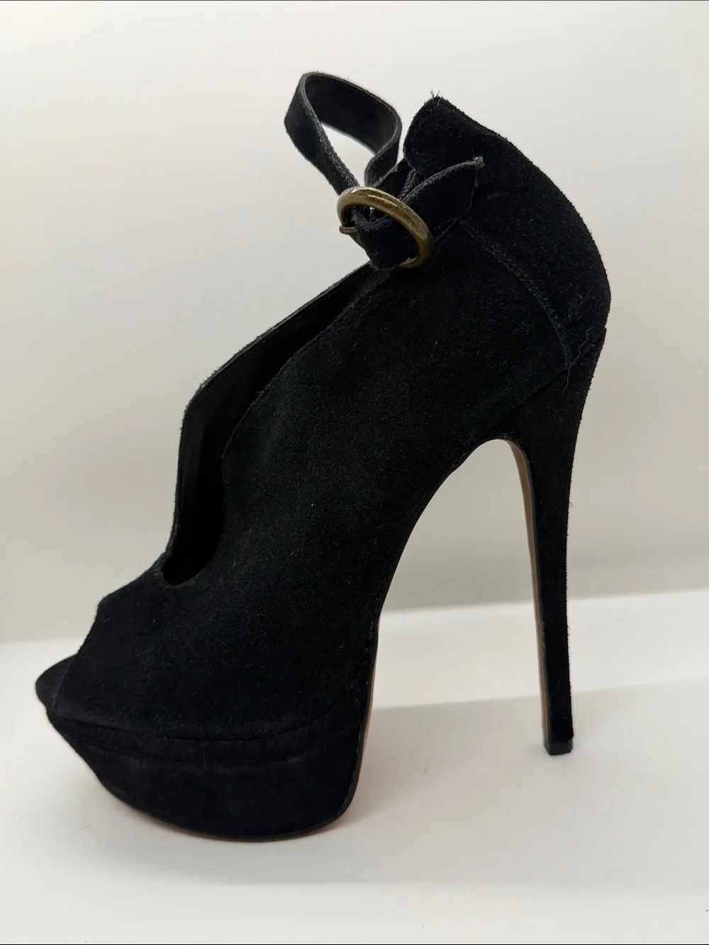 Betsey Johnson Black Suede Platform Peep Toe Shootie Heels Ankle Strap Sz 8